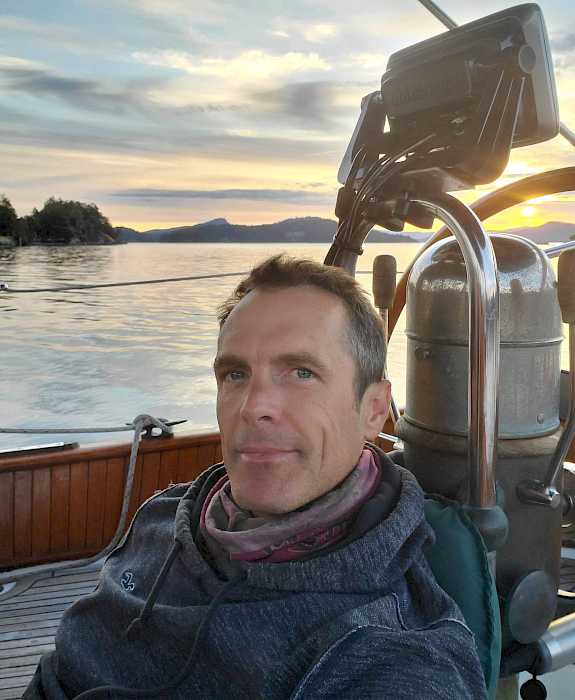 Simon Hollows, Zodiac Boat Skipper